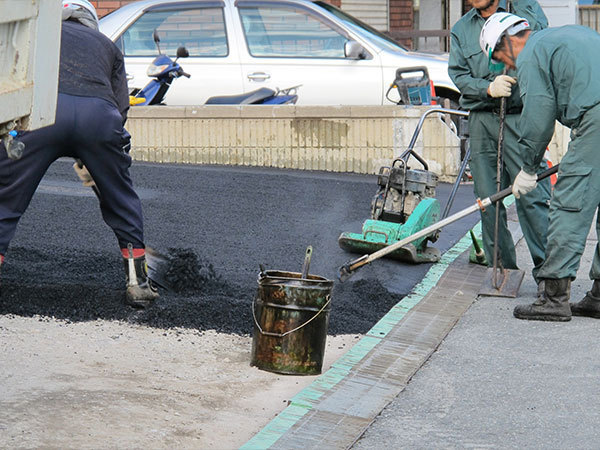 二次造成工事（宅地や擁壁等の整備工事・道路舗装工事）